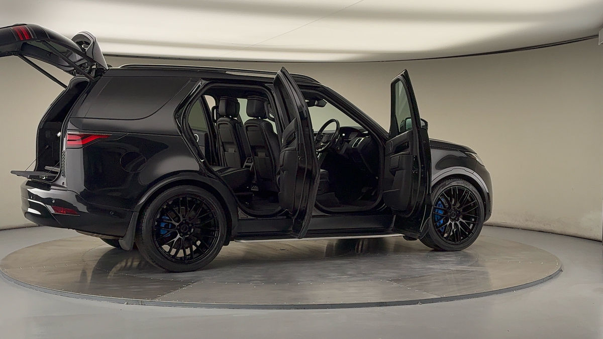 More views of Land Rover Discovery