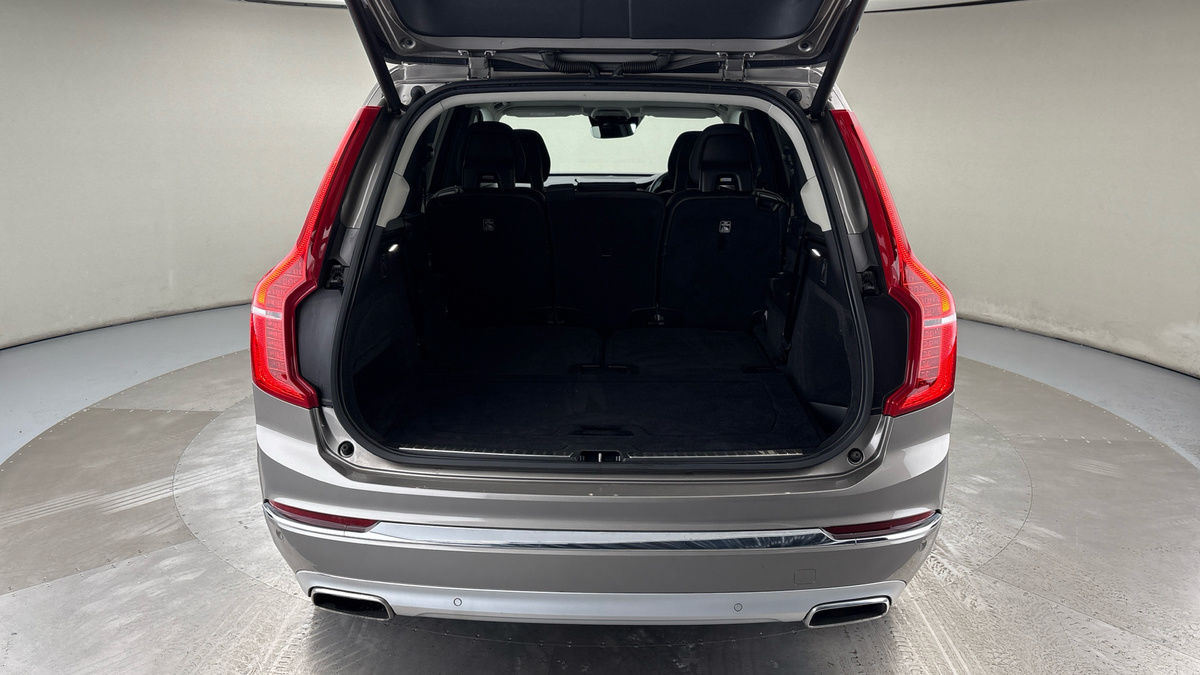 Volvo XC90 Image 11
