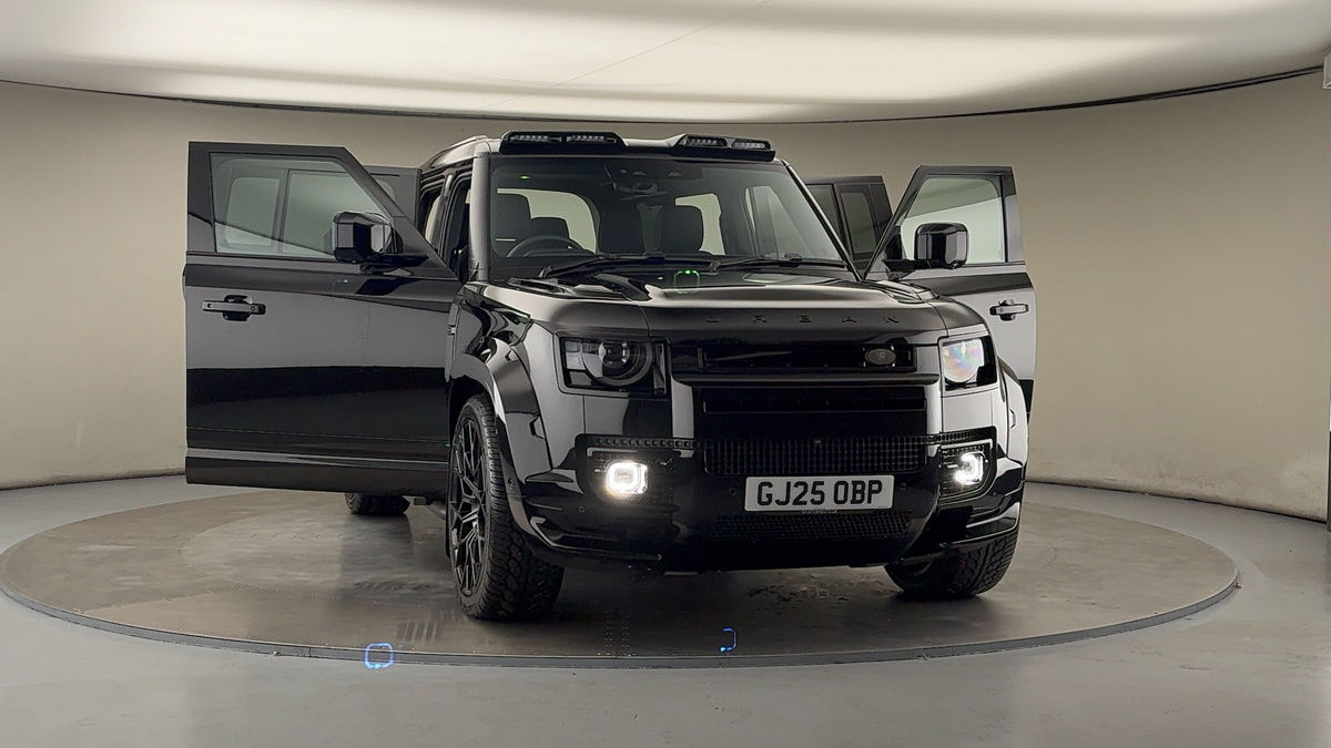 More views of Land Rover Defender 110