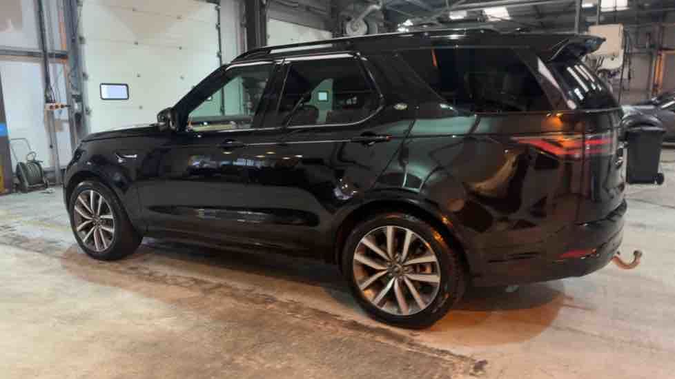 More views of Land Rover Discovery