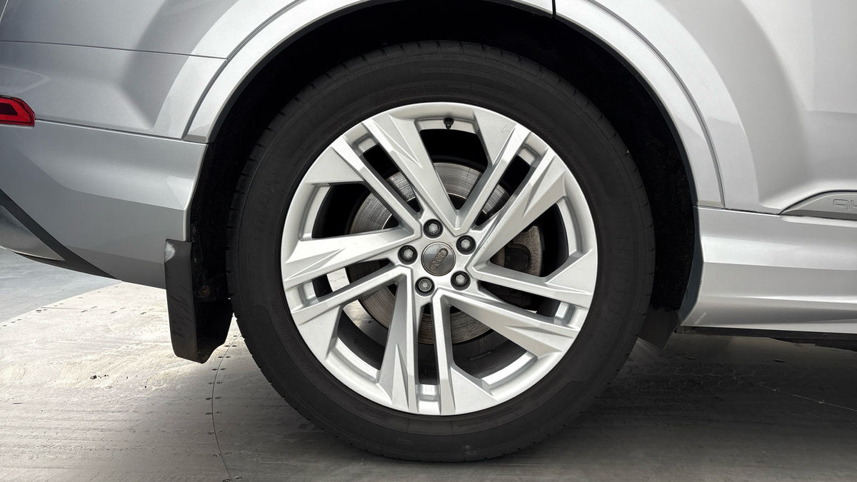 Audi Q7 Image 10