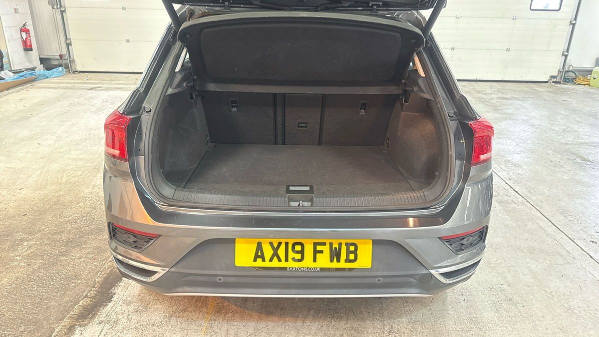 Volkswagen T-Roc Image 11