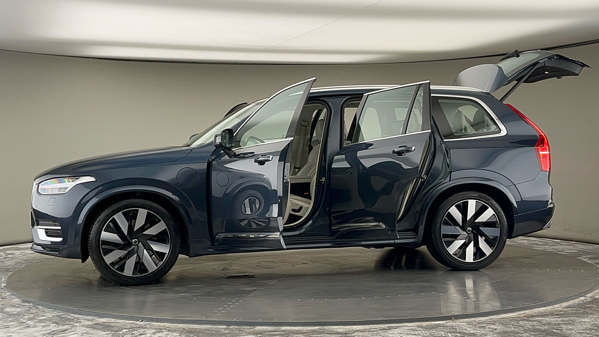 More views of Volvo XC90