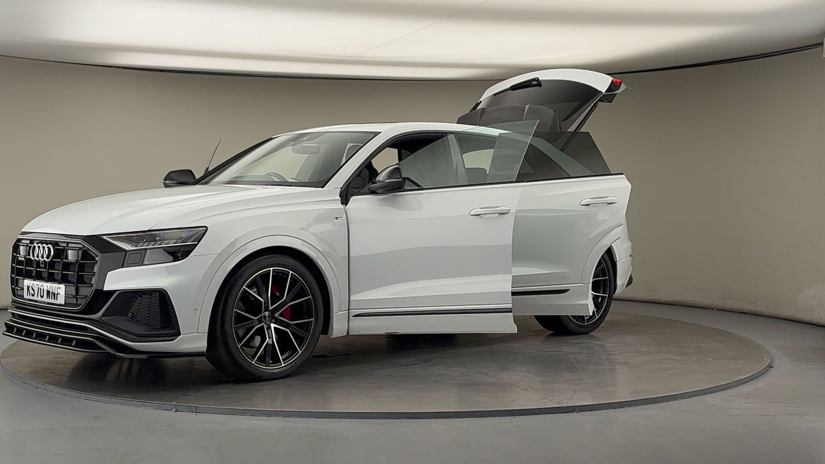 Audi Q8 Image 22