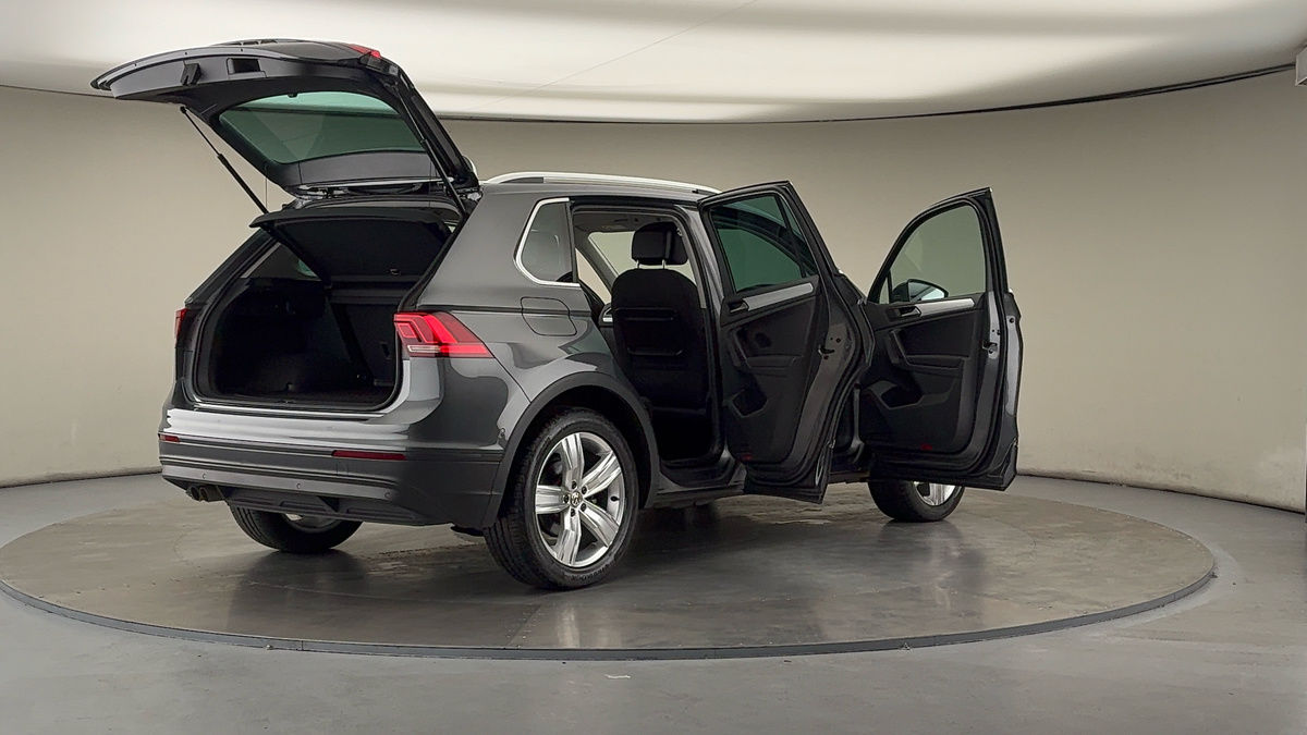 More views of Volkswagen Tiguan