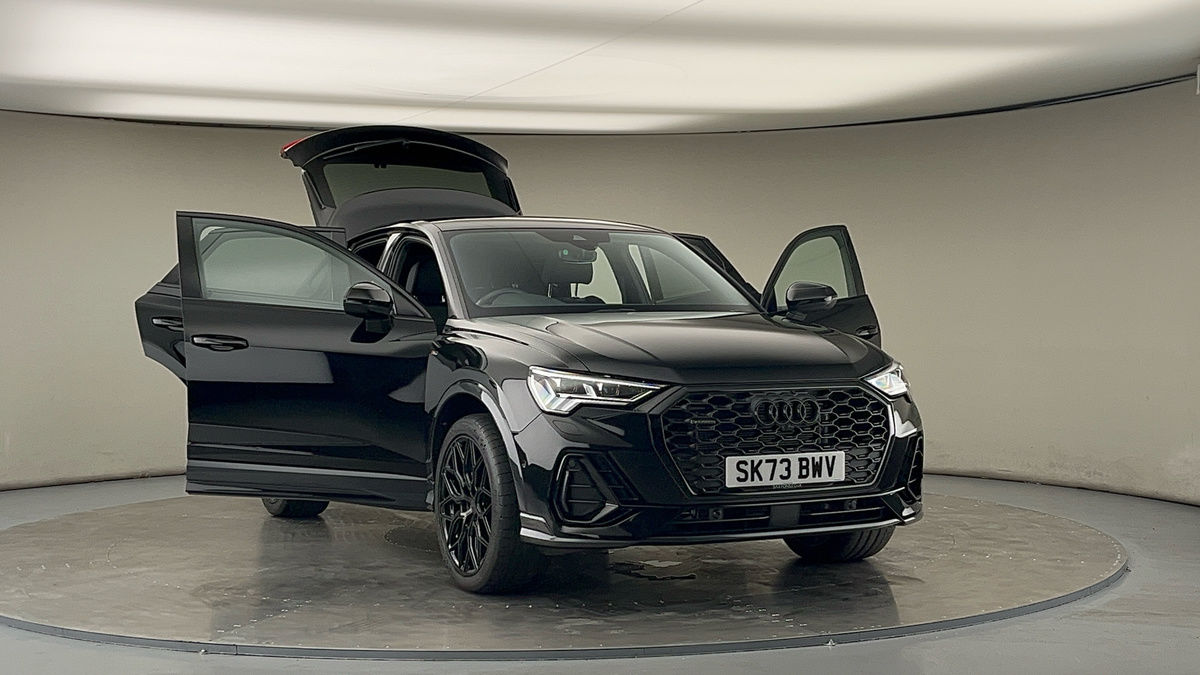 More views of Audi Q3