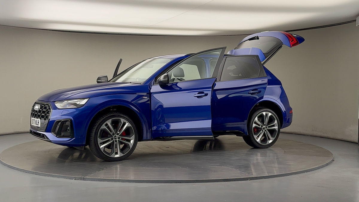 More views of Audi Q5