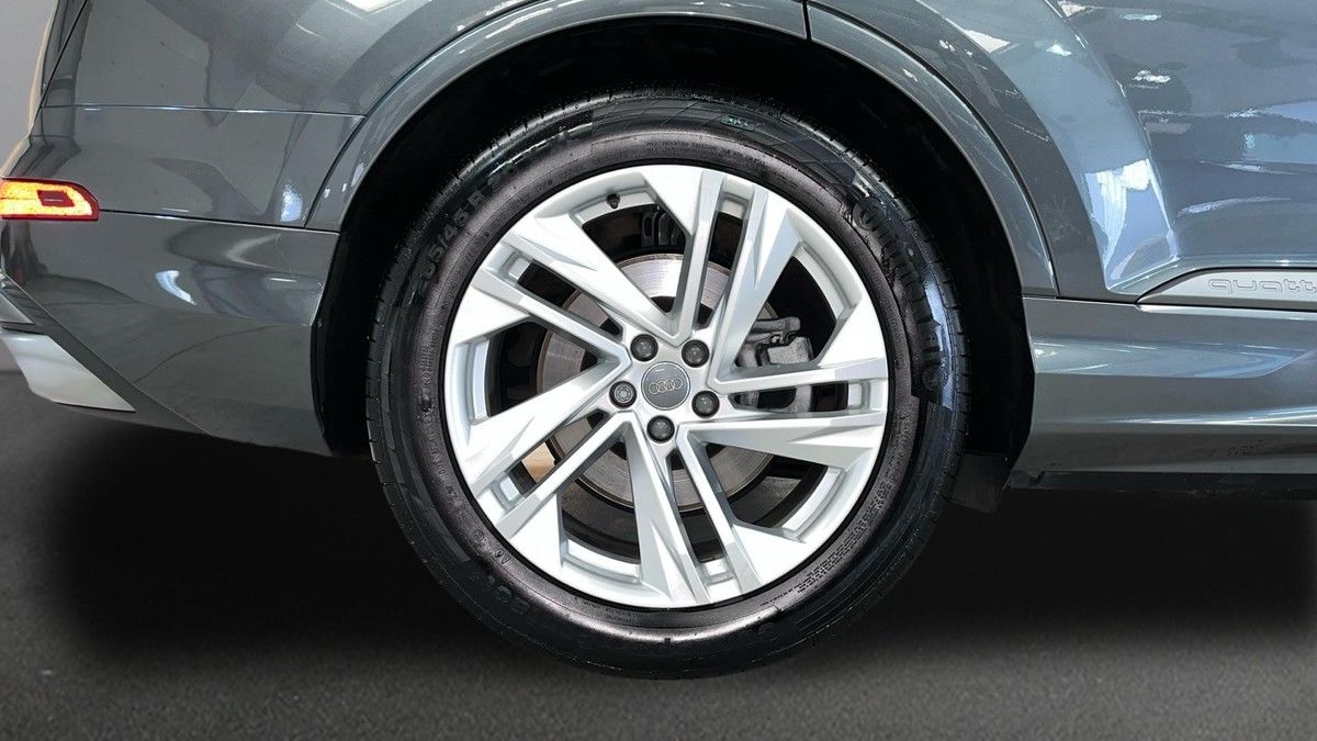 Audi Q7 Image 10