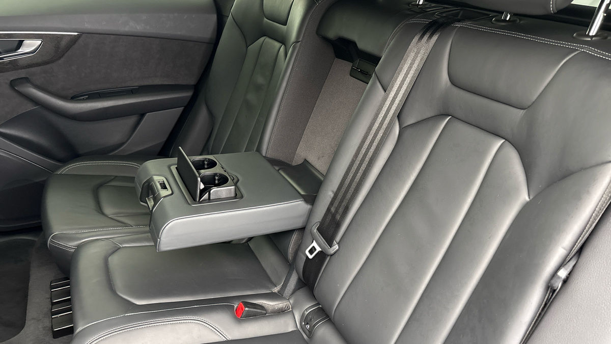 Audi Q8 Image 9