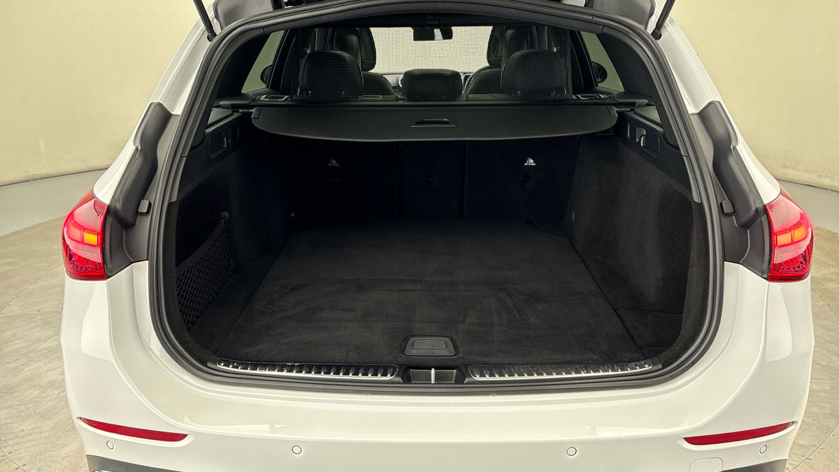 Mercedes-Benz C Class Image 11