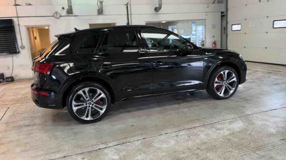 More views of Audi Q5