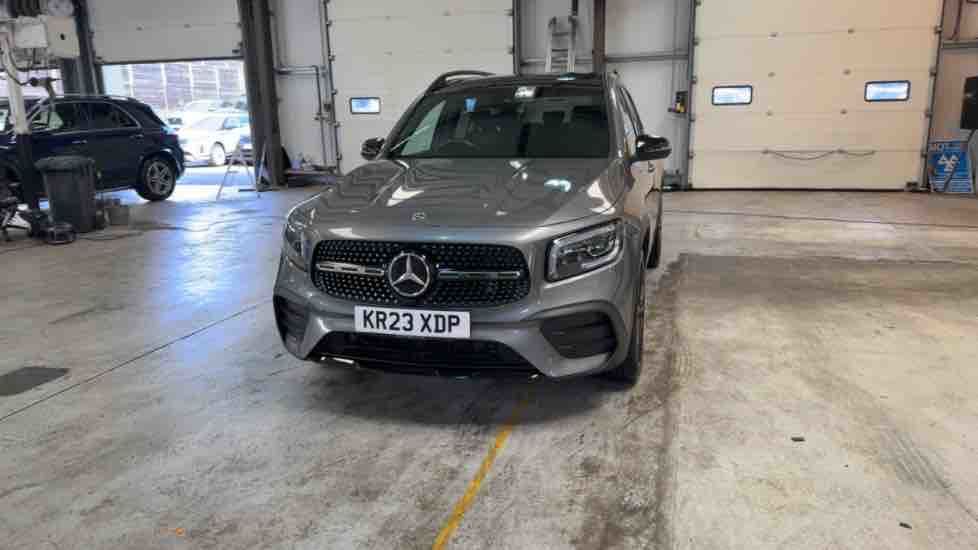 More views of Mercedes-Benz GLB