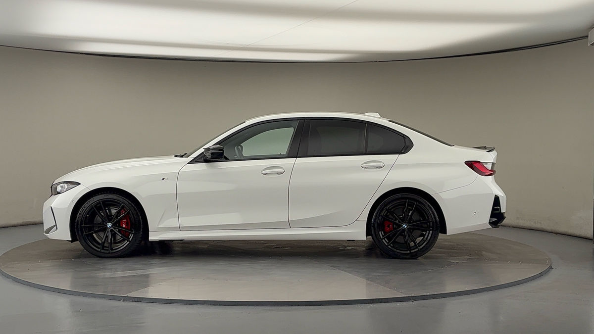 BMW 3 Series Image 15
