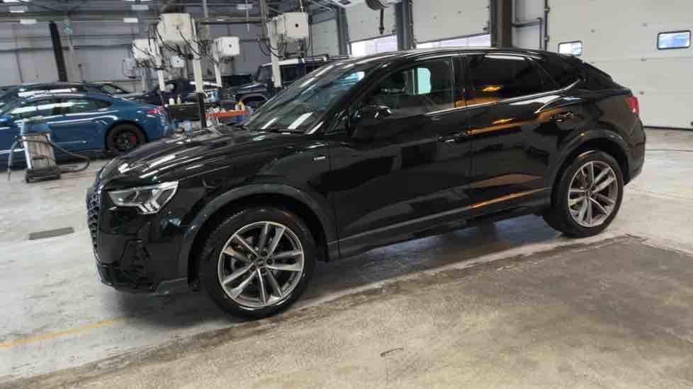 More views of Audi Q3