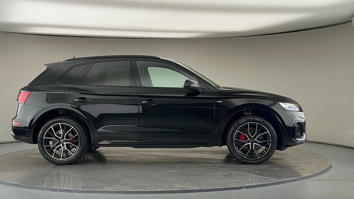 More views of Audi Q5