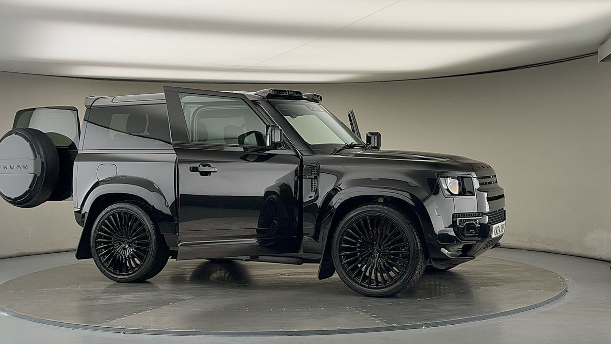 More views of Land Rover Defender 90