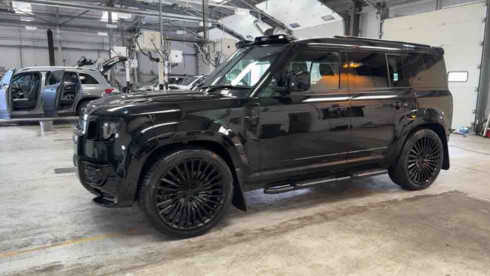 More views of Land Rover Defender 110