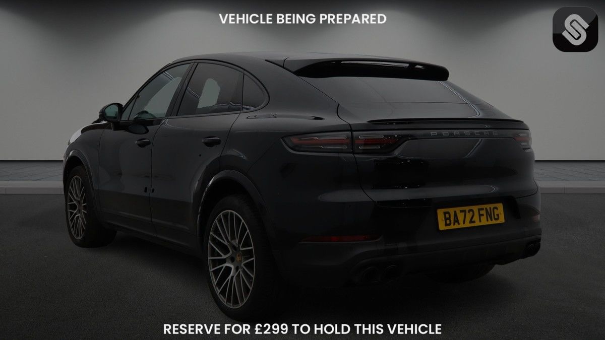 Porsche Cayenne Image 3