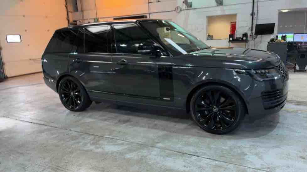 More views of Land Rover Range Rover