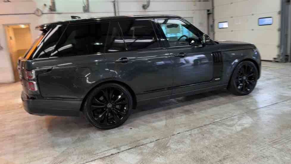 More views of Land Rover Range Rover
