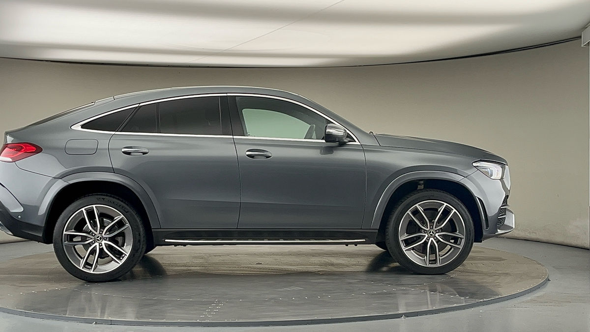 Mercedes-Benz GLE Image 16
