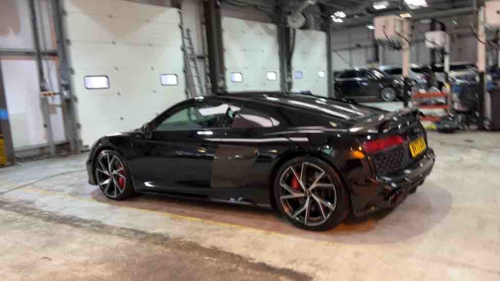 More views of Audi R8