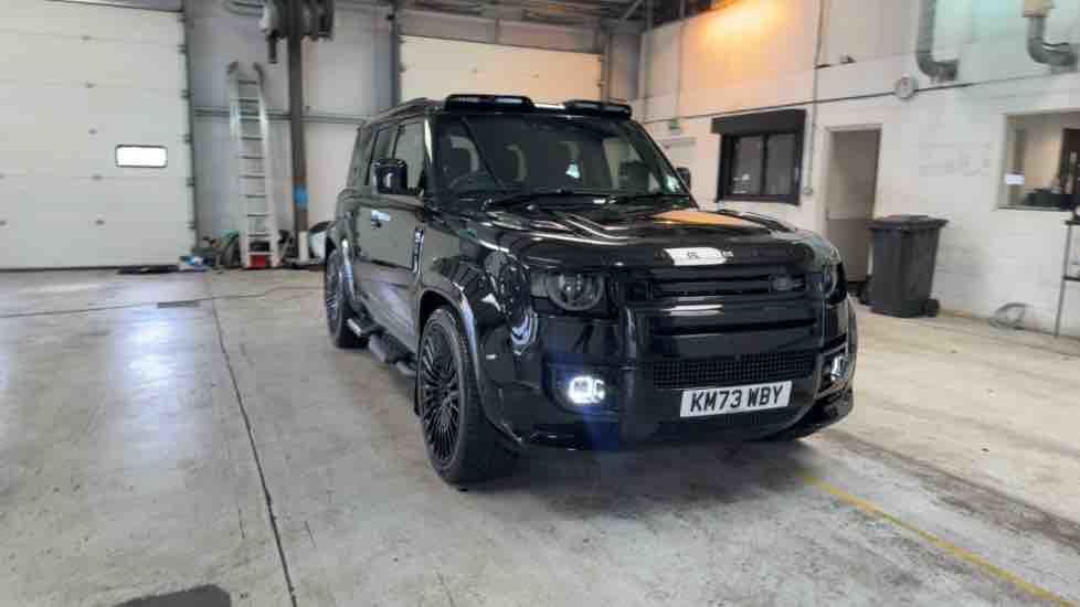 More views of Land Rover Defender 110