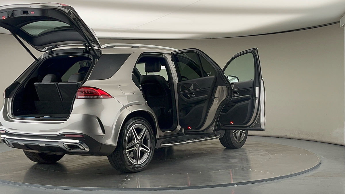 More views of Mercedes-Benz GLE