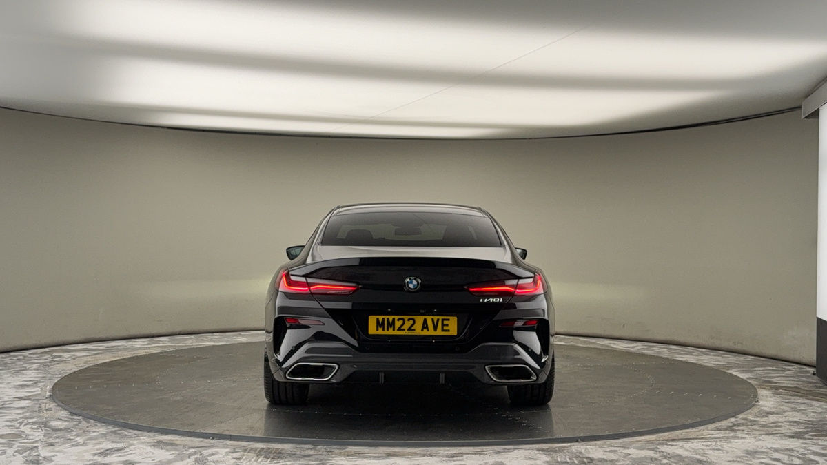 BMW 8 Series Image 3