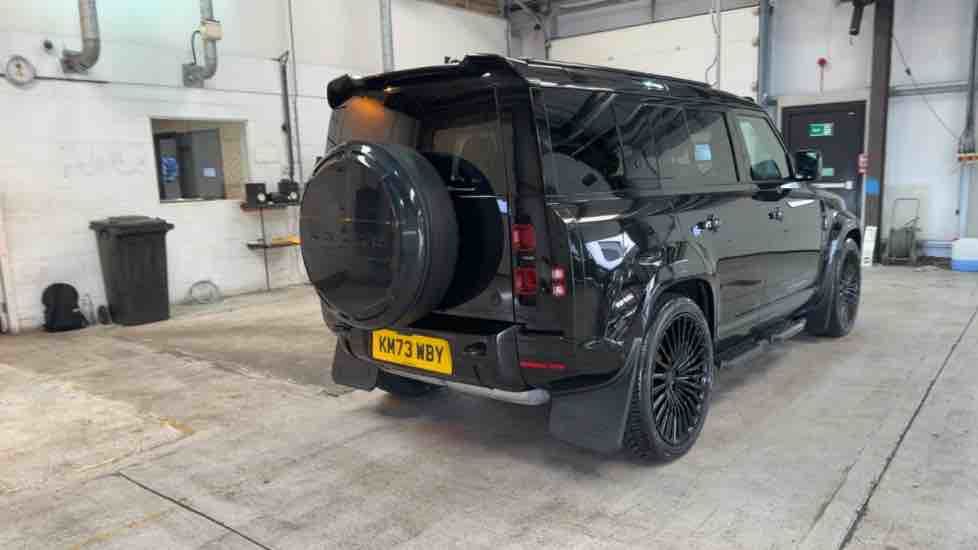 More views of Land Rover Defender 110