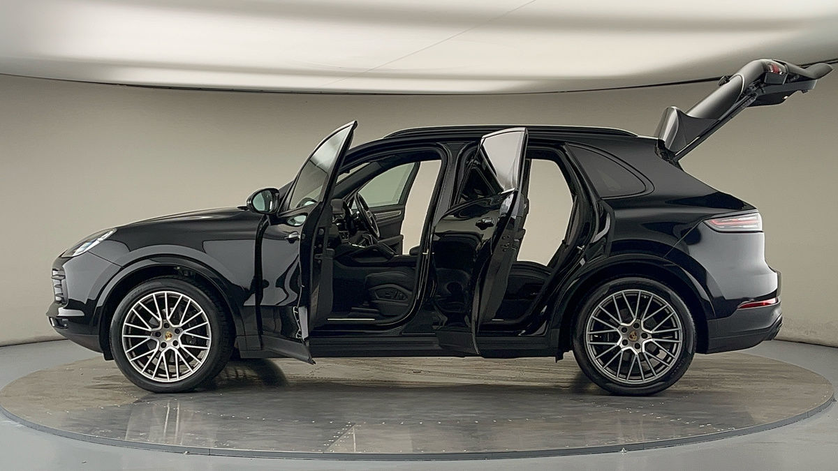 More views of Porsche Cayenne