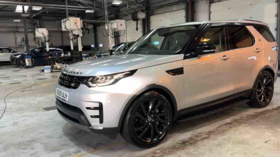 More views of Land Rover Discovery