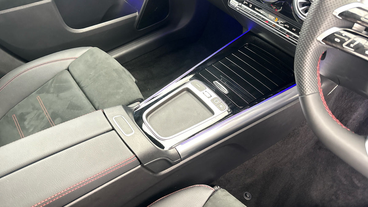 Mercedes-Benz GLA Image 19