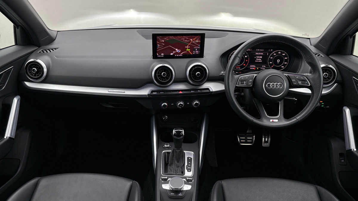 Audi Q2 Image 12