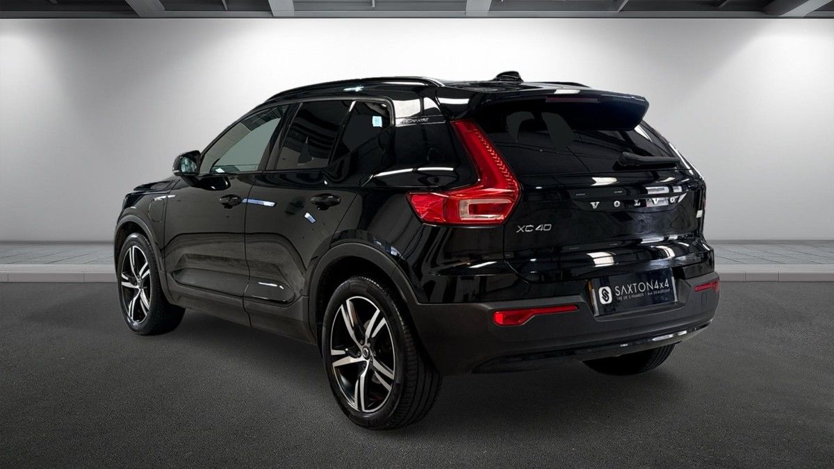 Volvo XC40 Image 2