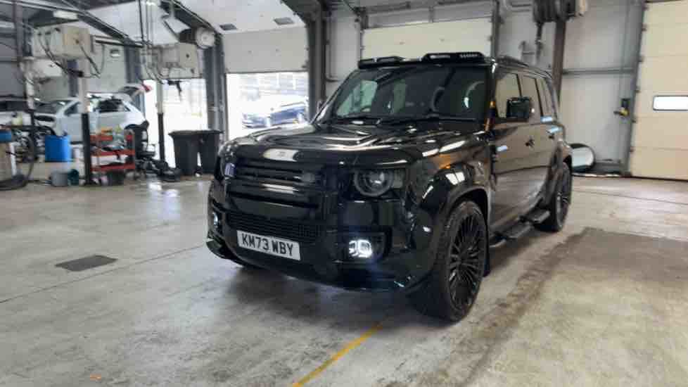 More views of Land Rover Defender 110