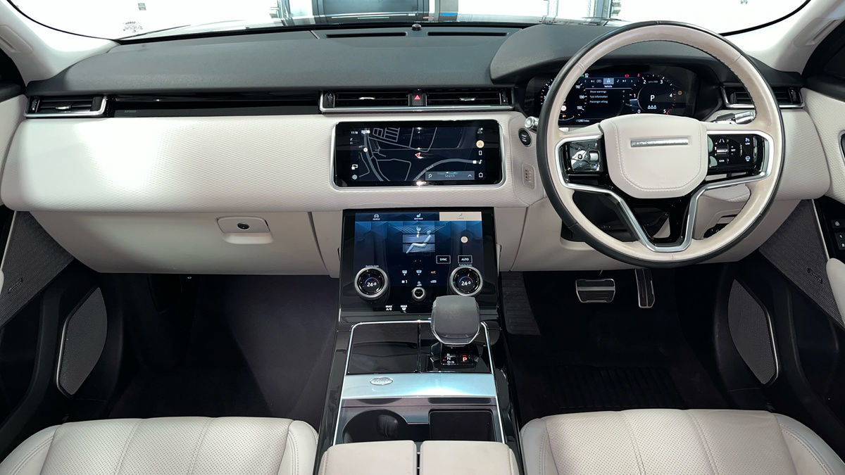 Land Rover Range Rover Velar Image 12