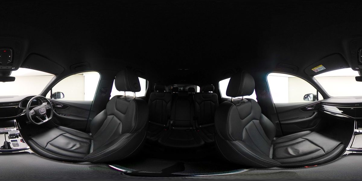 More views of Audi Q7