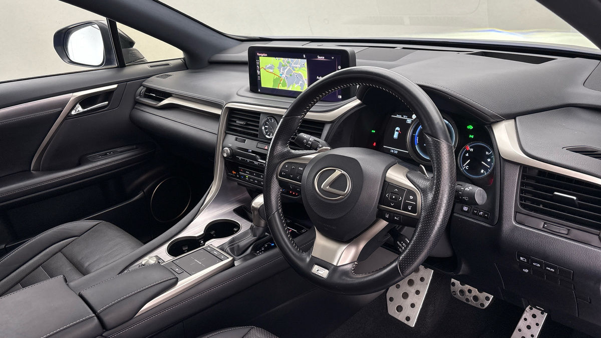 Lexus RX Image 5
