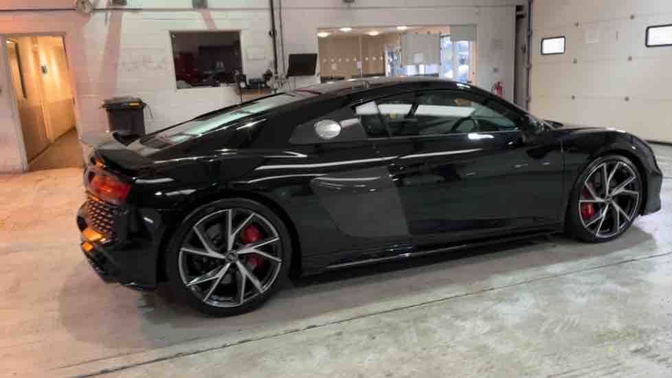 More views of Audi R8