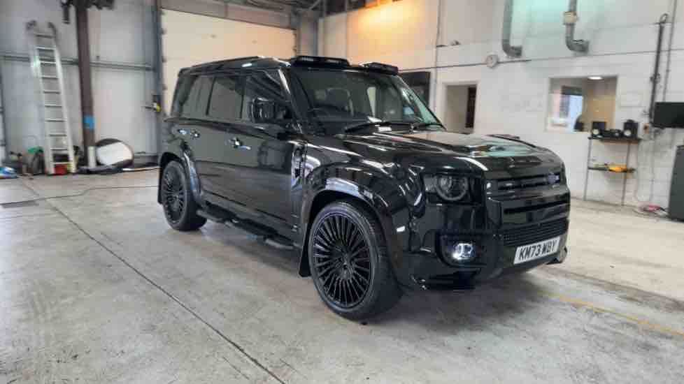 More views of Land Rover Defender 110