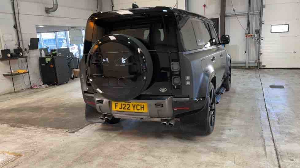 More views of Land Rover Defender 110