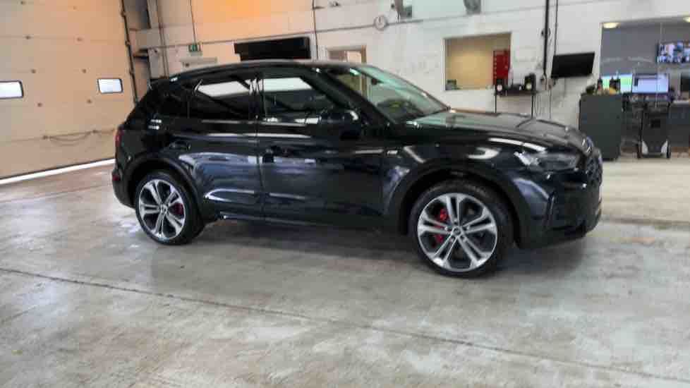 More views of Audi Q5