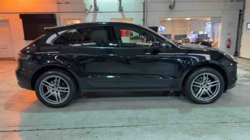 More views of Porsche Macan