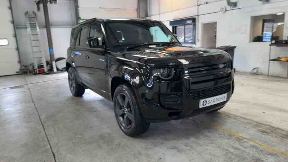 More views of Land Rover Defender 110