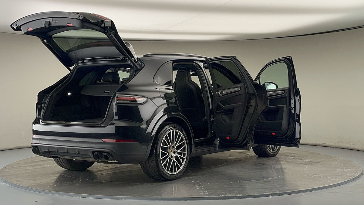 More views of Porsche Cayenne