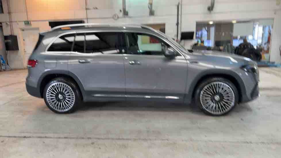 More views of Mercedes-Benz EQB