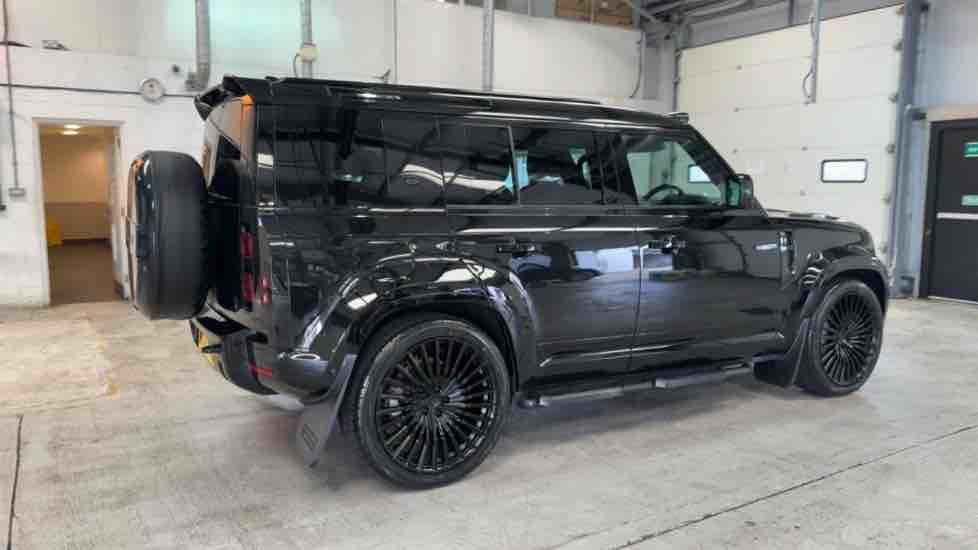 More views of Land Rover Defender 110