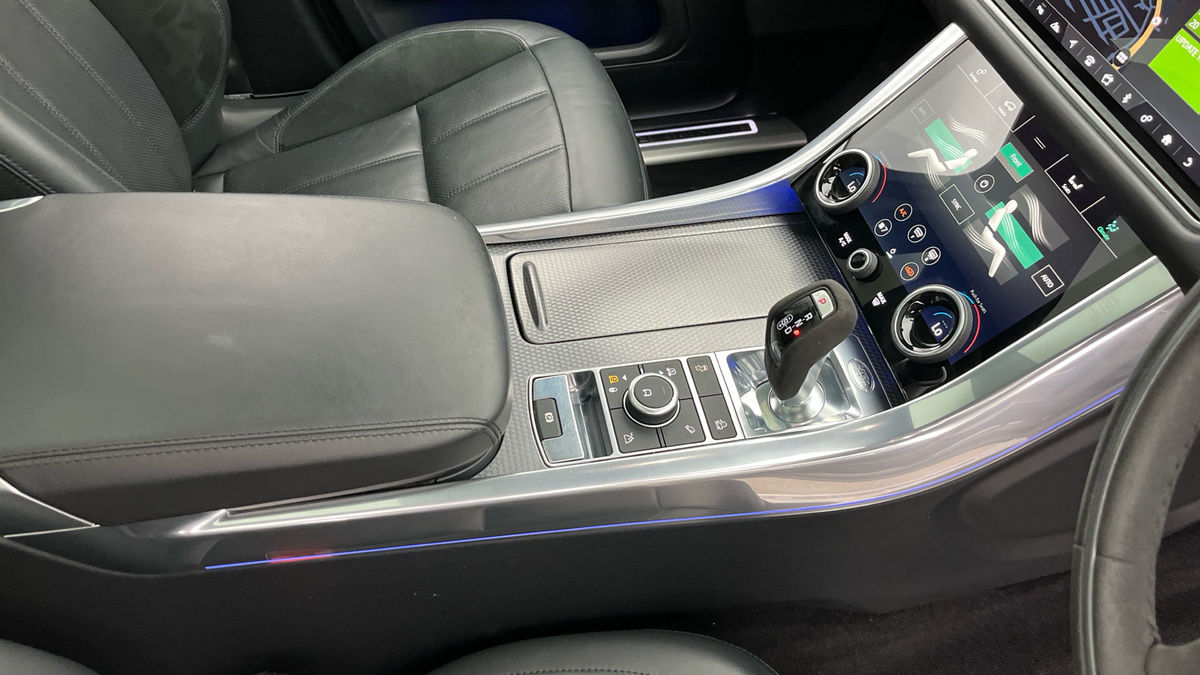 Land Rover Range Rover Sport Image 18