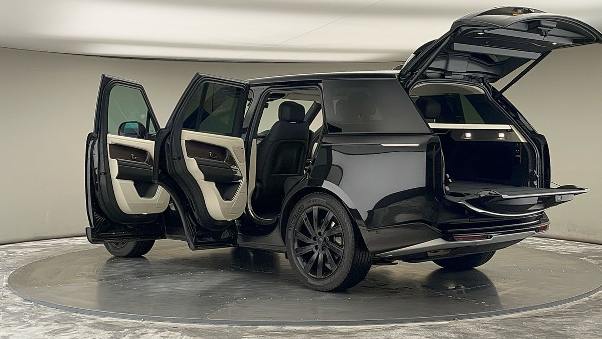 More views of Land Rover Range Rover